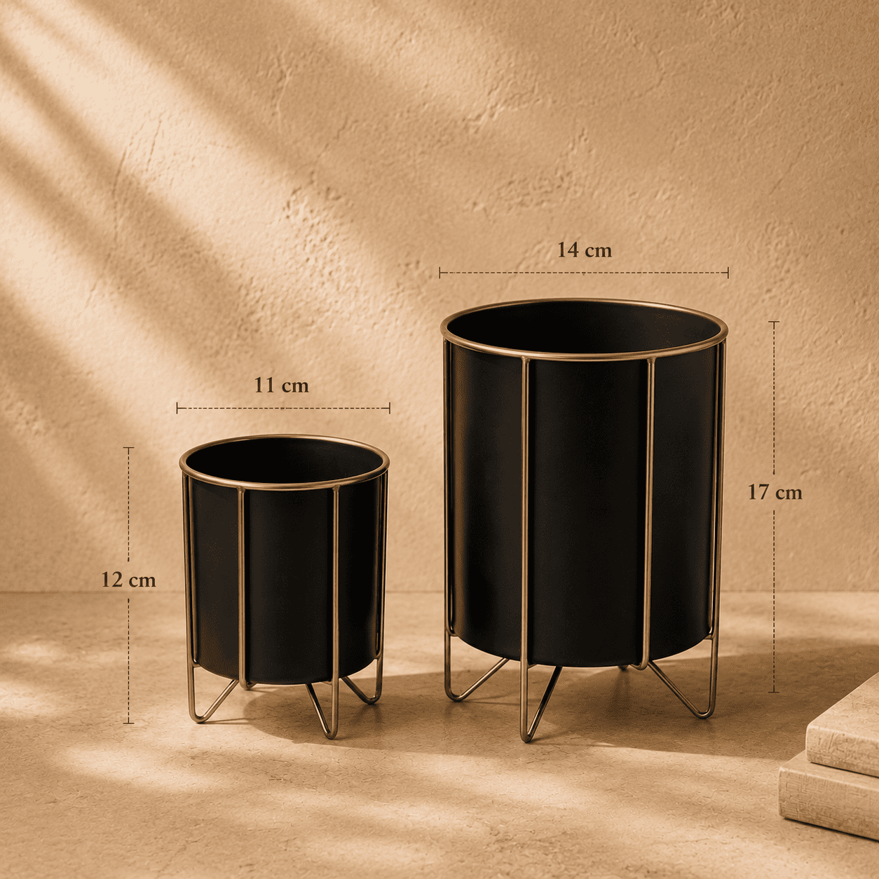 Noir Arc Planters — Set of 2